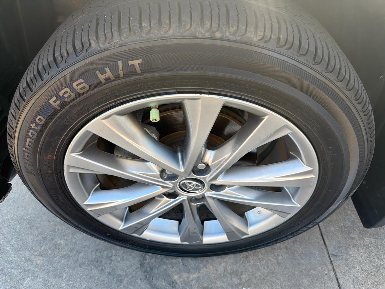 Toyota RAV4 Limited FWD (Natl) 2017