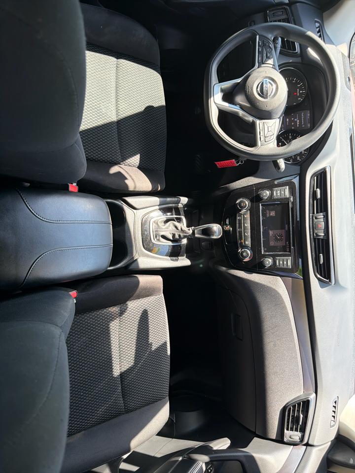 Nissan Rogue Sport FWD S 2020