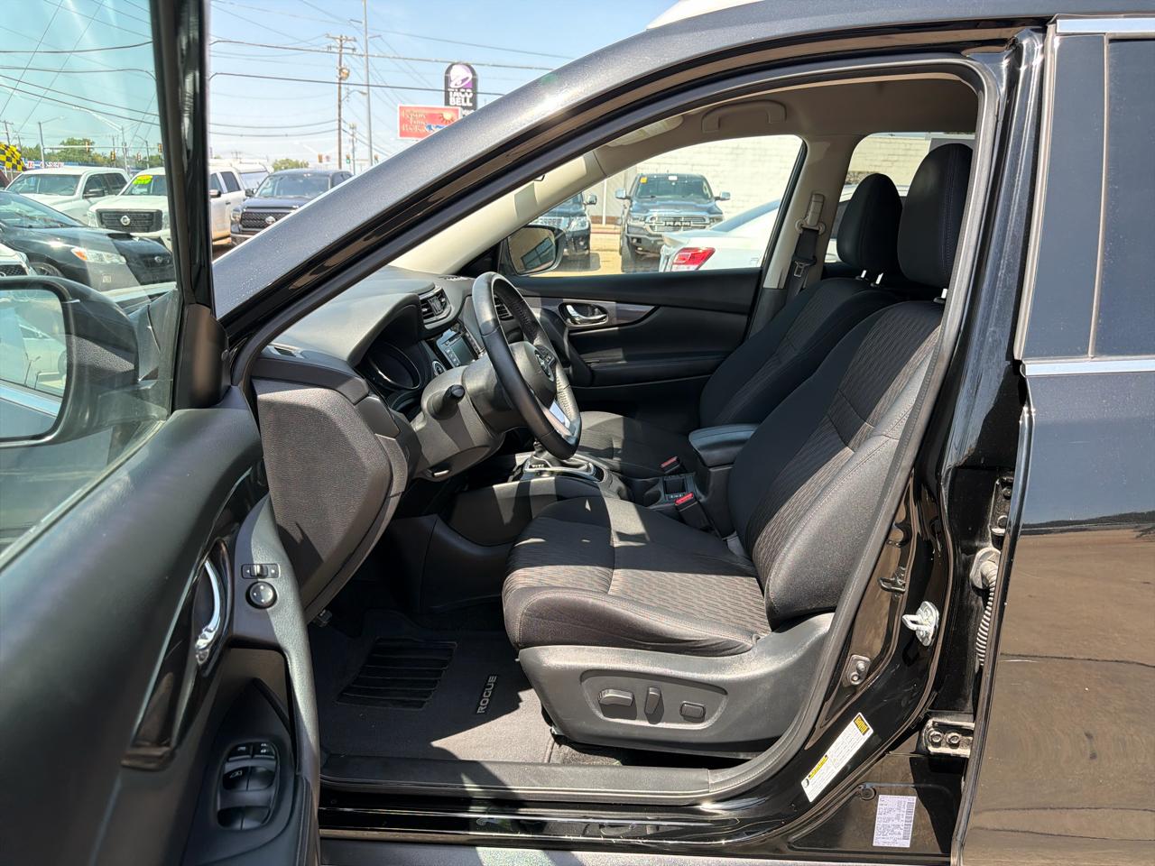 Nissan Rogue AWD SV 2018
