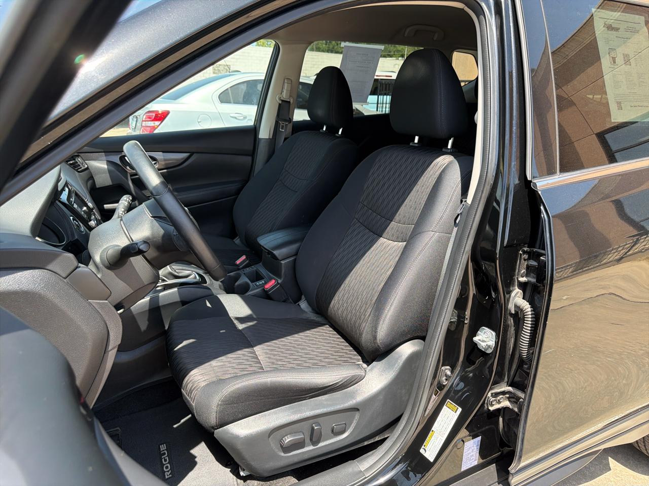 Nissan Rogue AWD SV 2018