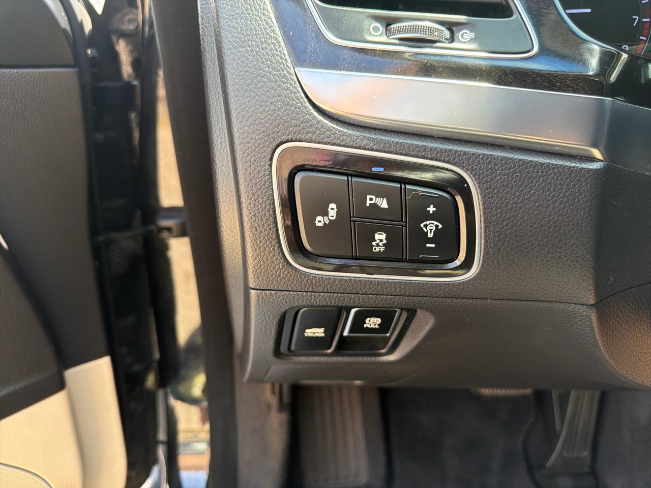 Hyundai Equus 4dr Sdn Signature 2016