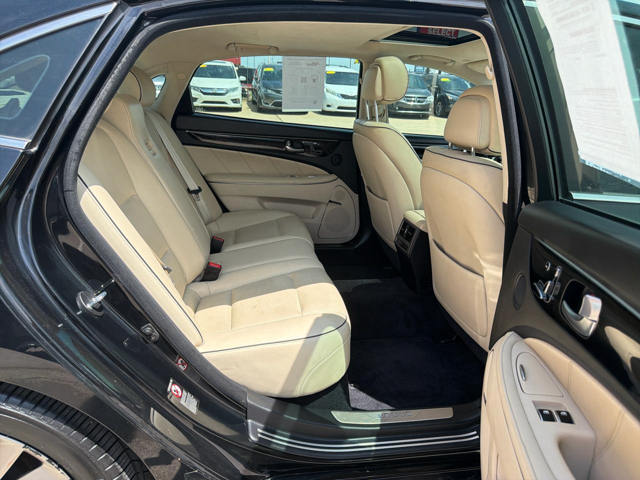 Hyundai Equus 4dr Sdn Signature 2016