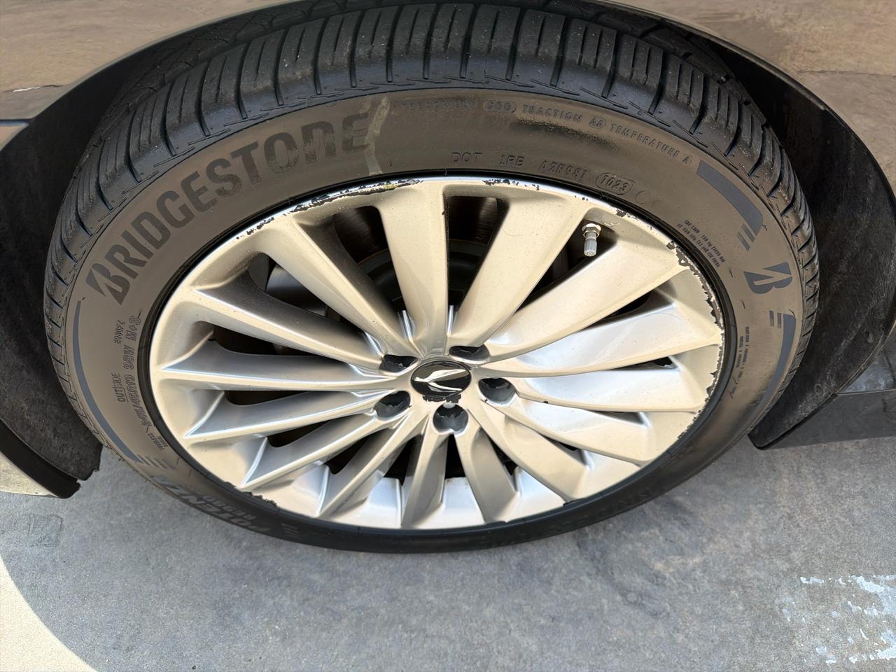 Hyundai Equus 4dr Sdn Signature 2016