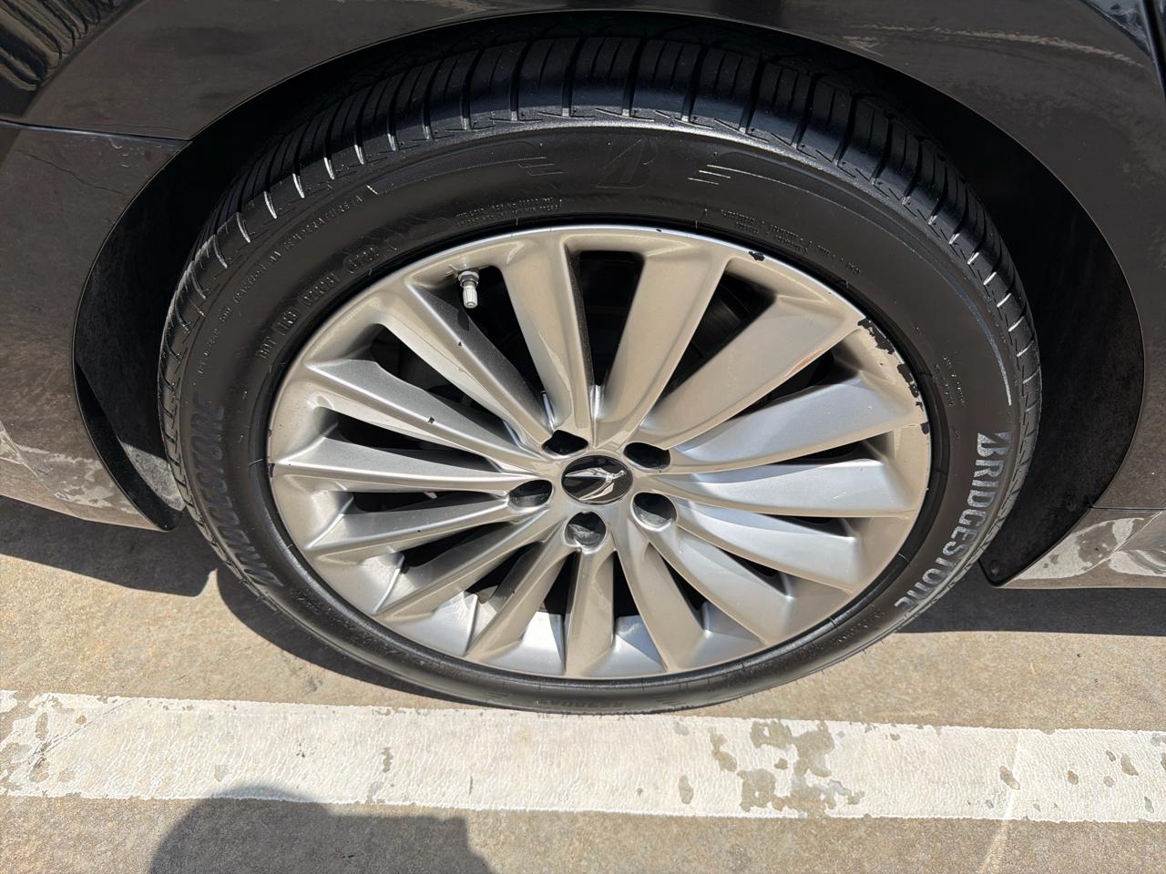 Hyundai Equus 4dr Sdn Signature 2016