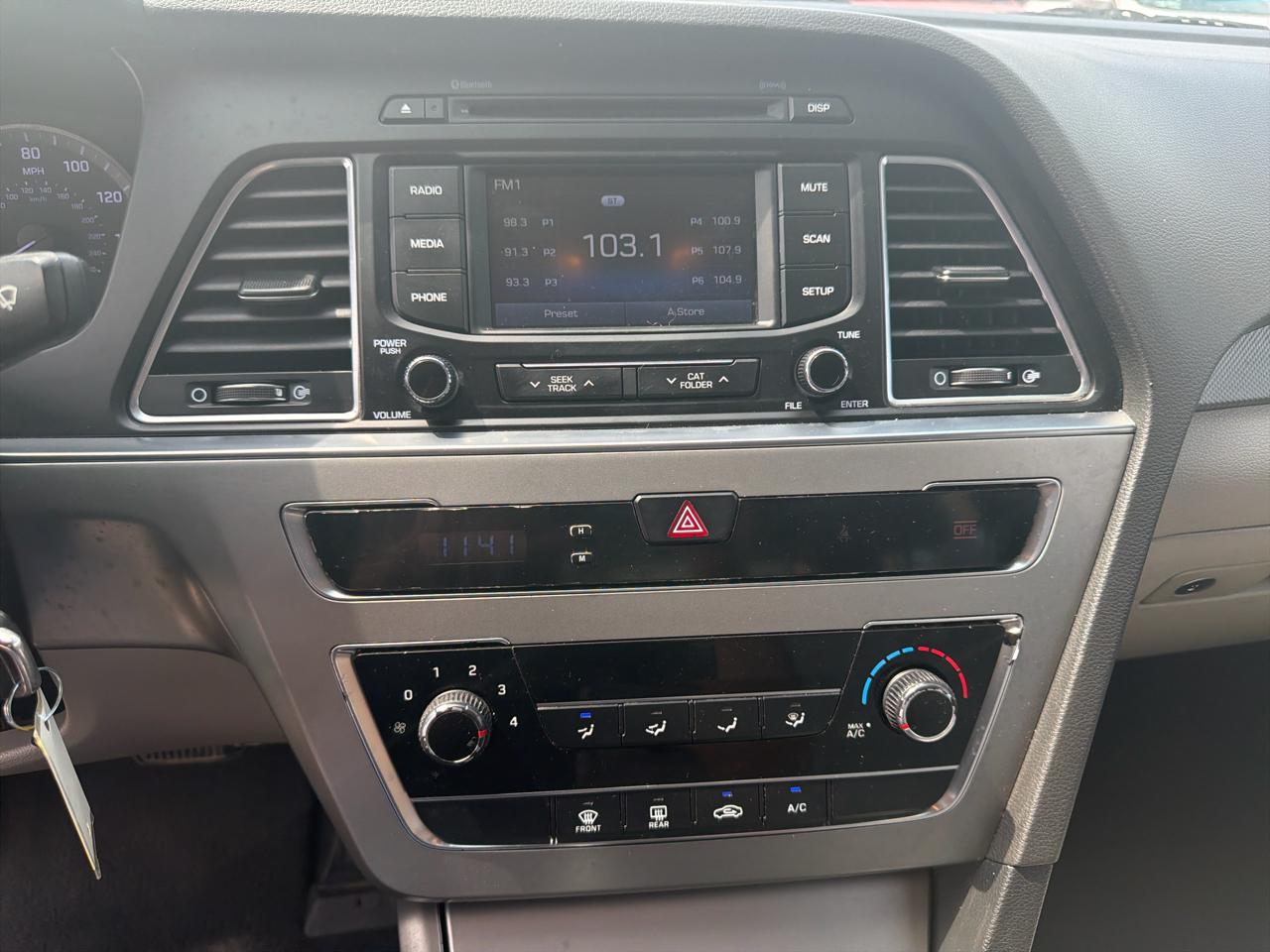 Hyundai Sonata 4dr Sdn 2.4L SE PZEV 2015