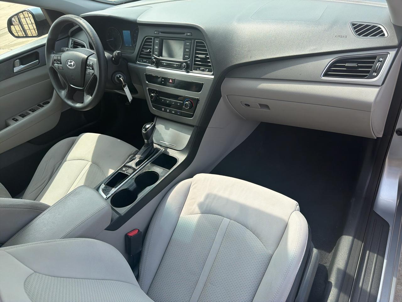 Hyundai Sonata 4dr Sdn 2.4L SE PZEV 2015