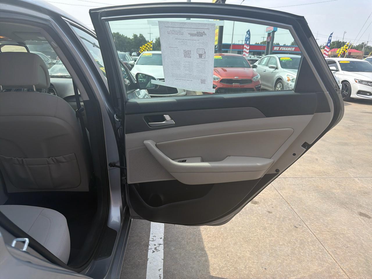 Hyundai Sonata 4dr Sdn 2.4L SE PZEV 2015