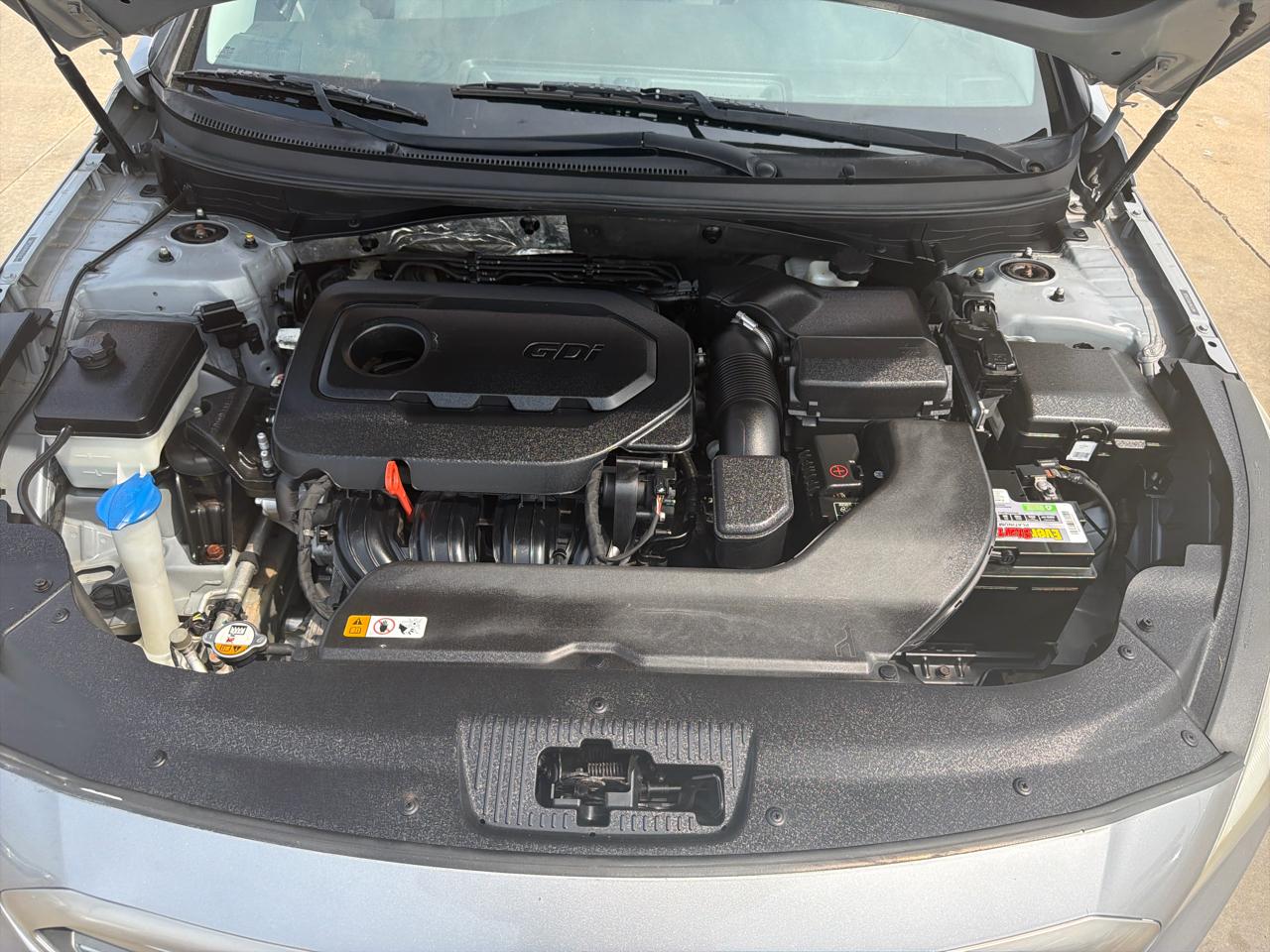 Hyundai Sonata 4dr Sdn 2.4L SE PZEV 2015
