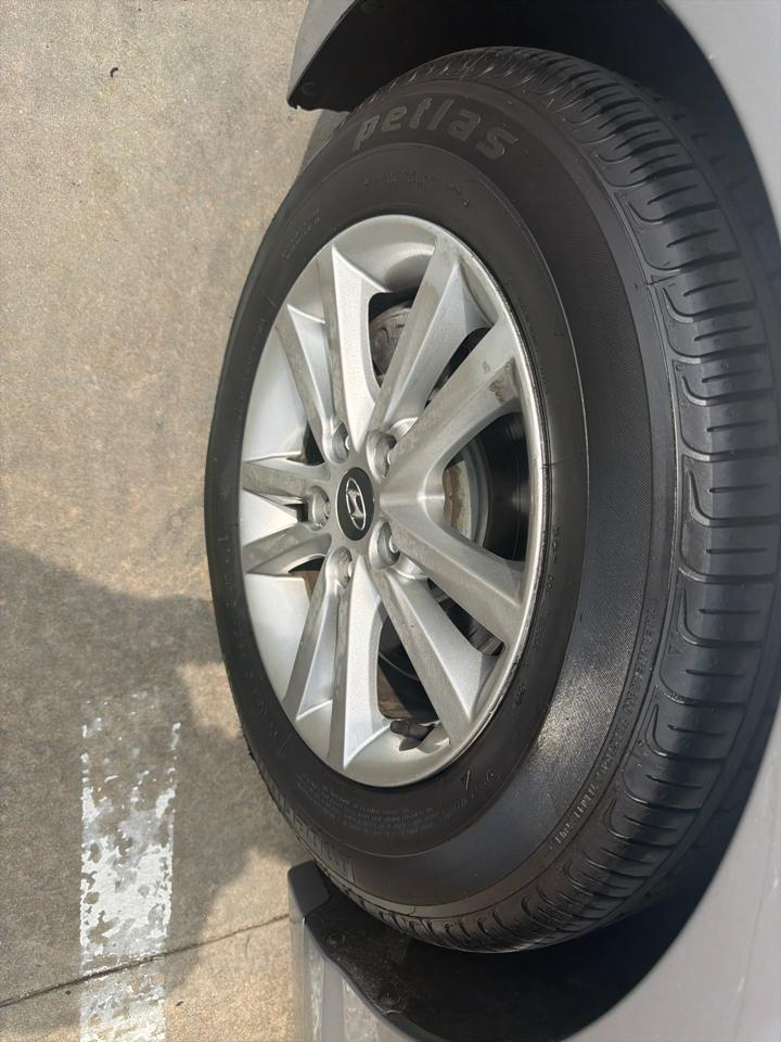 Hyundai Sonata 4dr Sdn 2.4L SE PZEV 2015