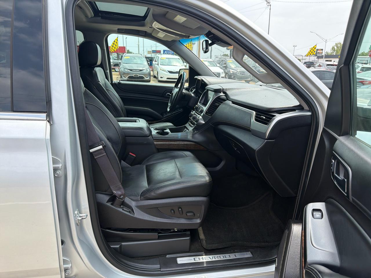 Chevrolet Tahoe 4WD 4dr LT 2016