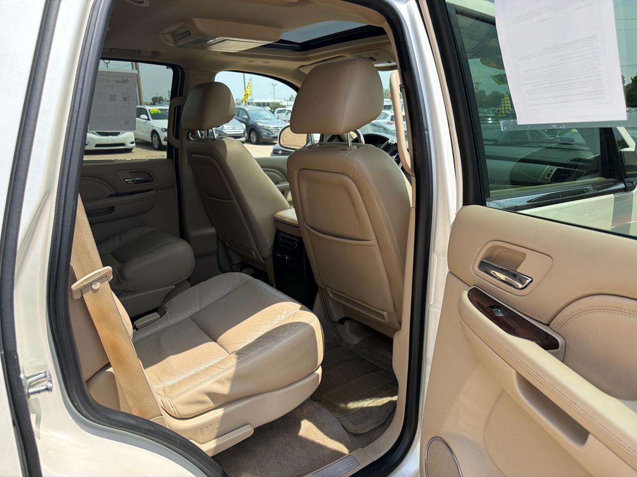 Cadillac Escalade 2WD 4dr Luxury 2012