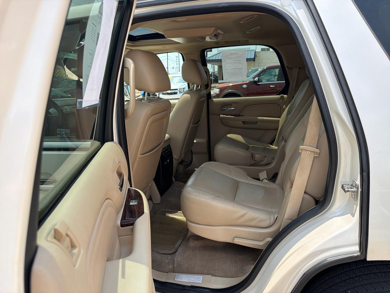 Cadillac Escalade 2WD 4dr Luxury 2012