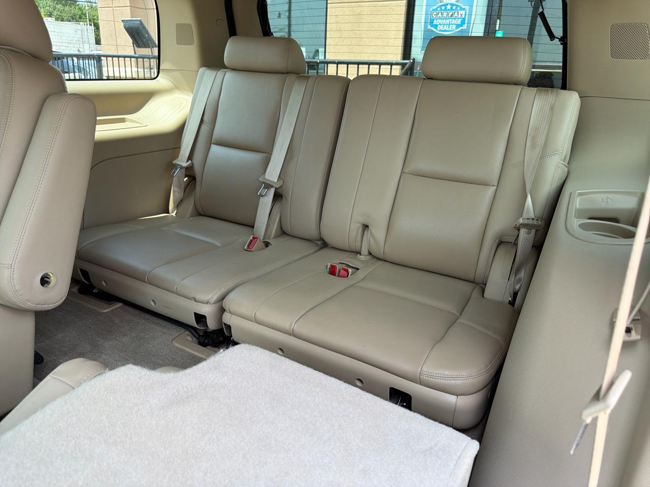 Cadillac Escalade 2WD 4dr Luxury 2012