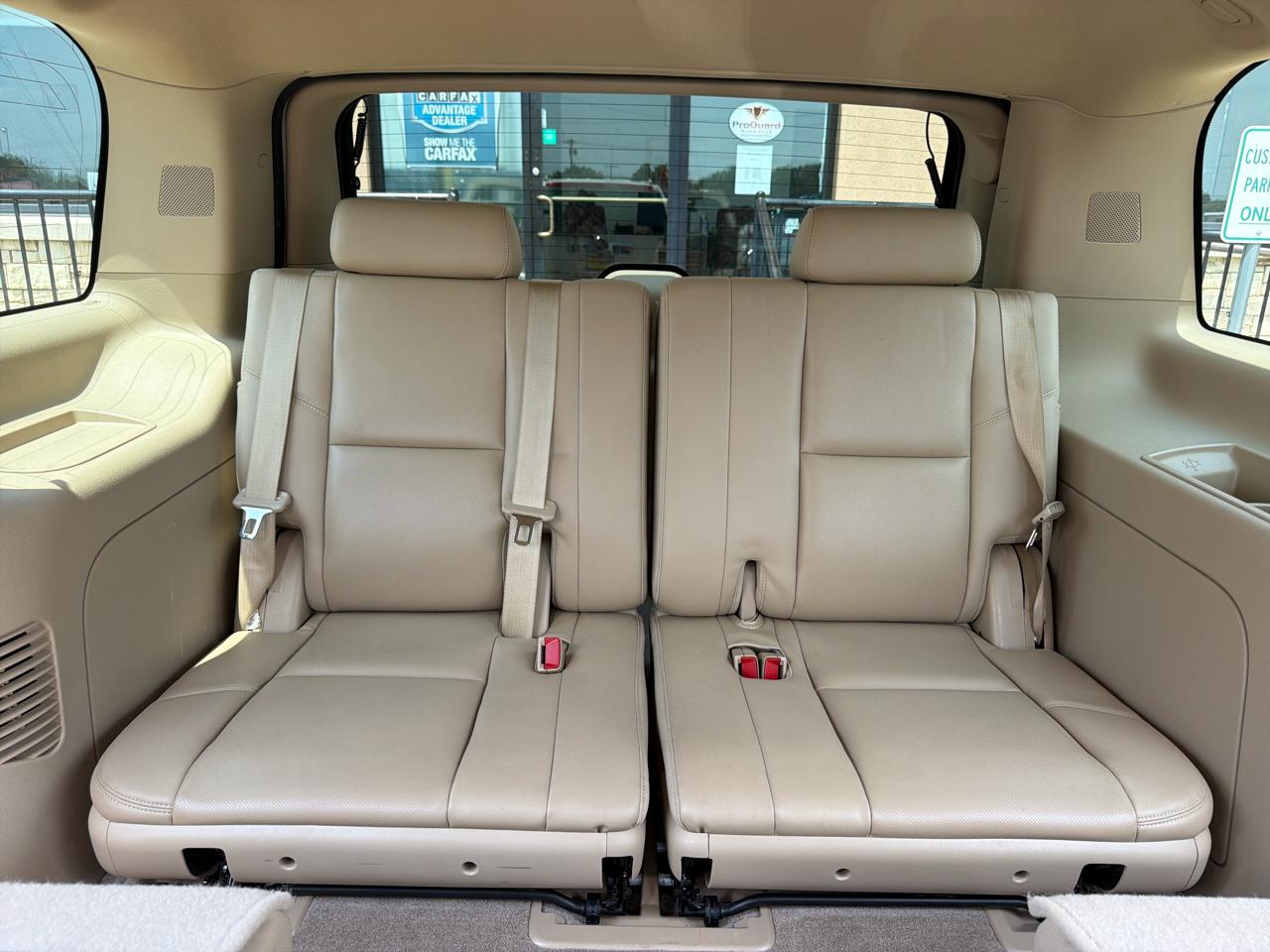 Cadillac Escalade 2WD 4dr Luxury 2012