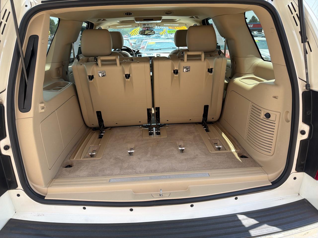 Cadillac Escalade 2WD 4dr Luxury 2012