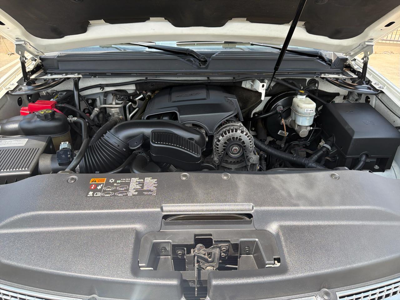 Cadillac Escalade 2WD 4dr Luxury 2012