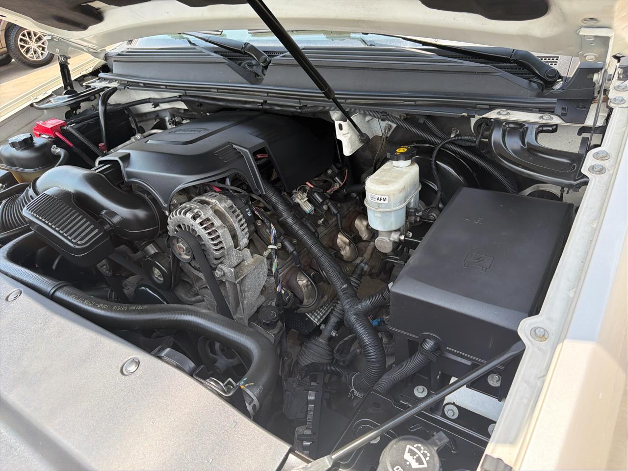 Cadillac Escalade 2WD 4dr Luxury 2012