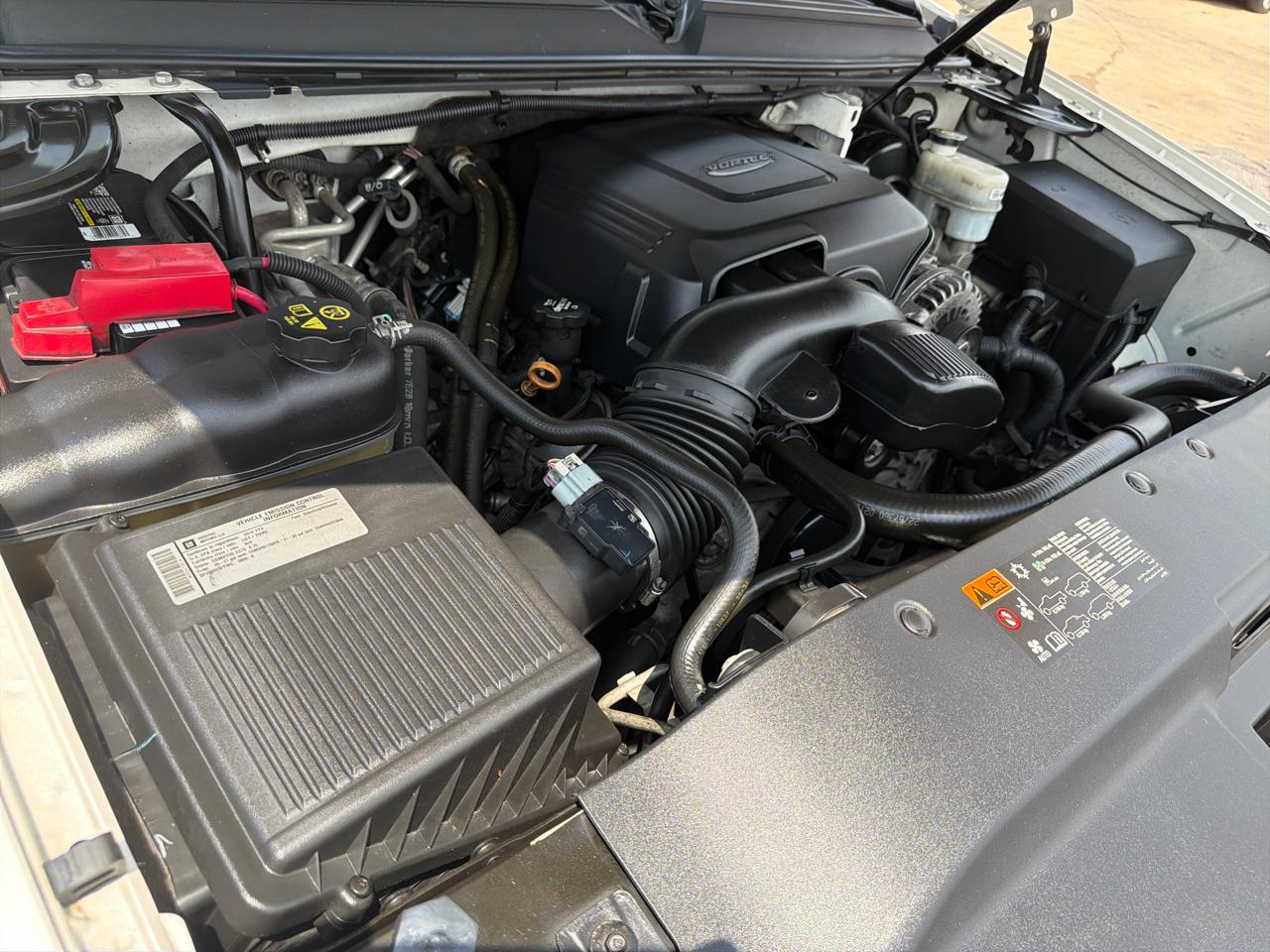 Cadillac Escalade 2WD 4dr Luxury 2012