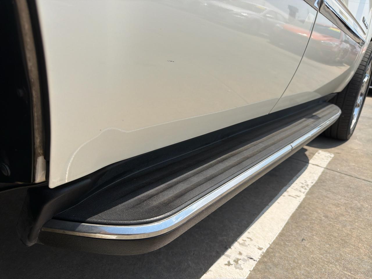 Cadillac Escalade 2WD 4dr Luxury 2012