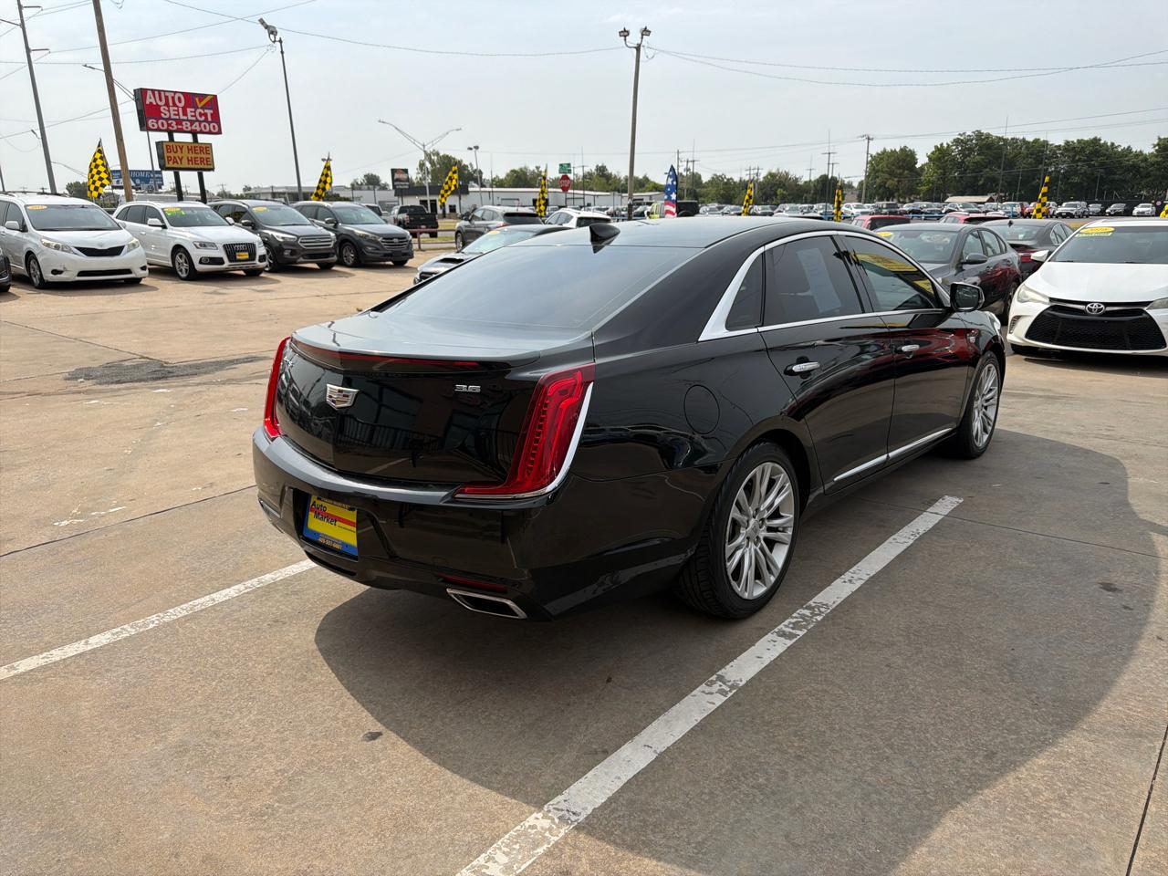 Cadillac XTS 4dr Sdn Luxury FWD 2018
