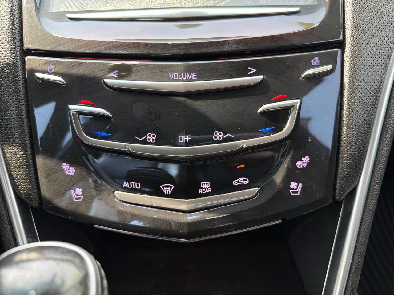 Cadillac XTS 4dr Sdn Luxury FWD 2018
