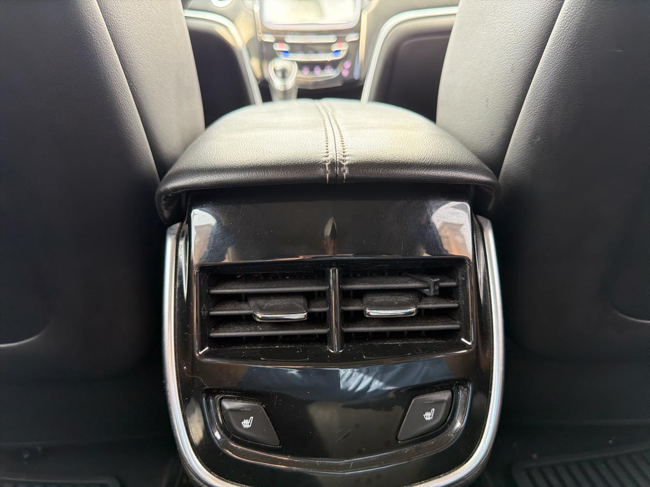 Cadillac XTS 4dr Sdn Luxury FWD 2018