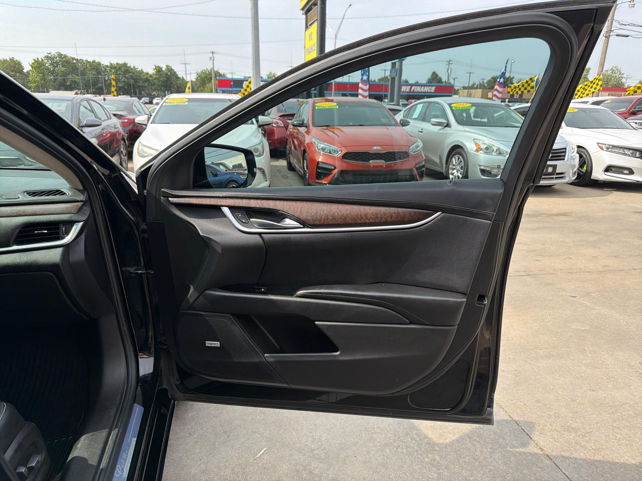Cadillac XTS 4dr Sdn Luxury FWD 2018
