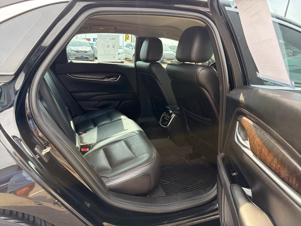 Cadillac XTS 4dr Sdn Luxury FWD 2018