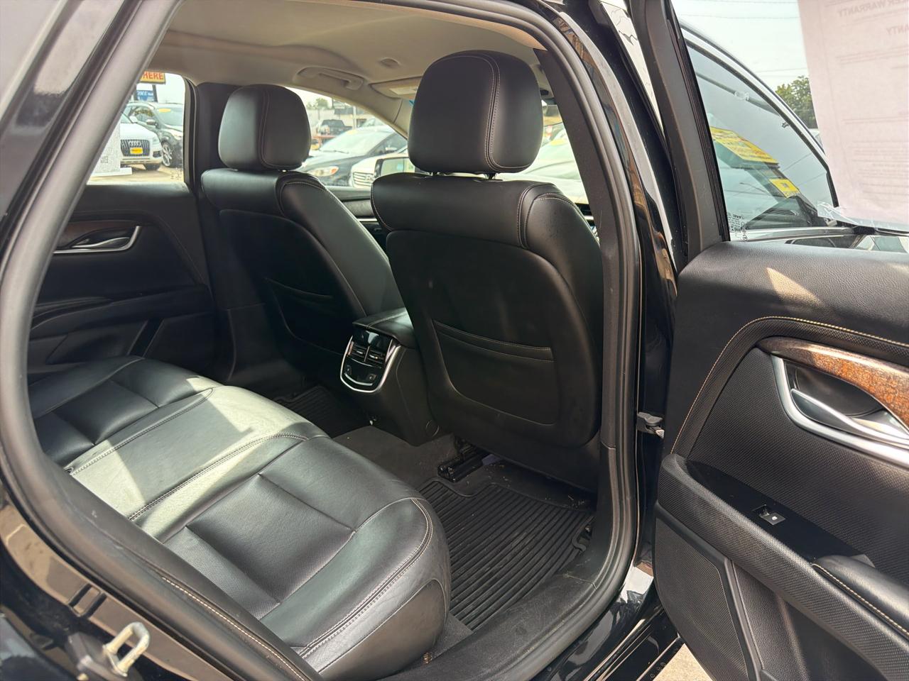 Cadillac XTS 4dr Sdn Luxury FWD 2018