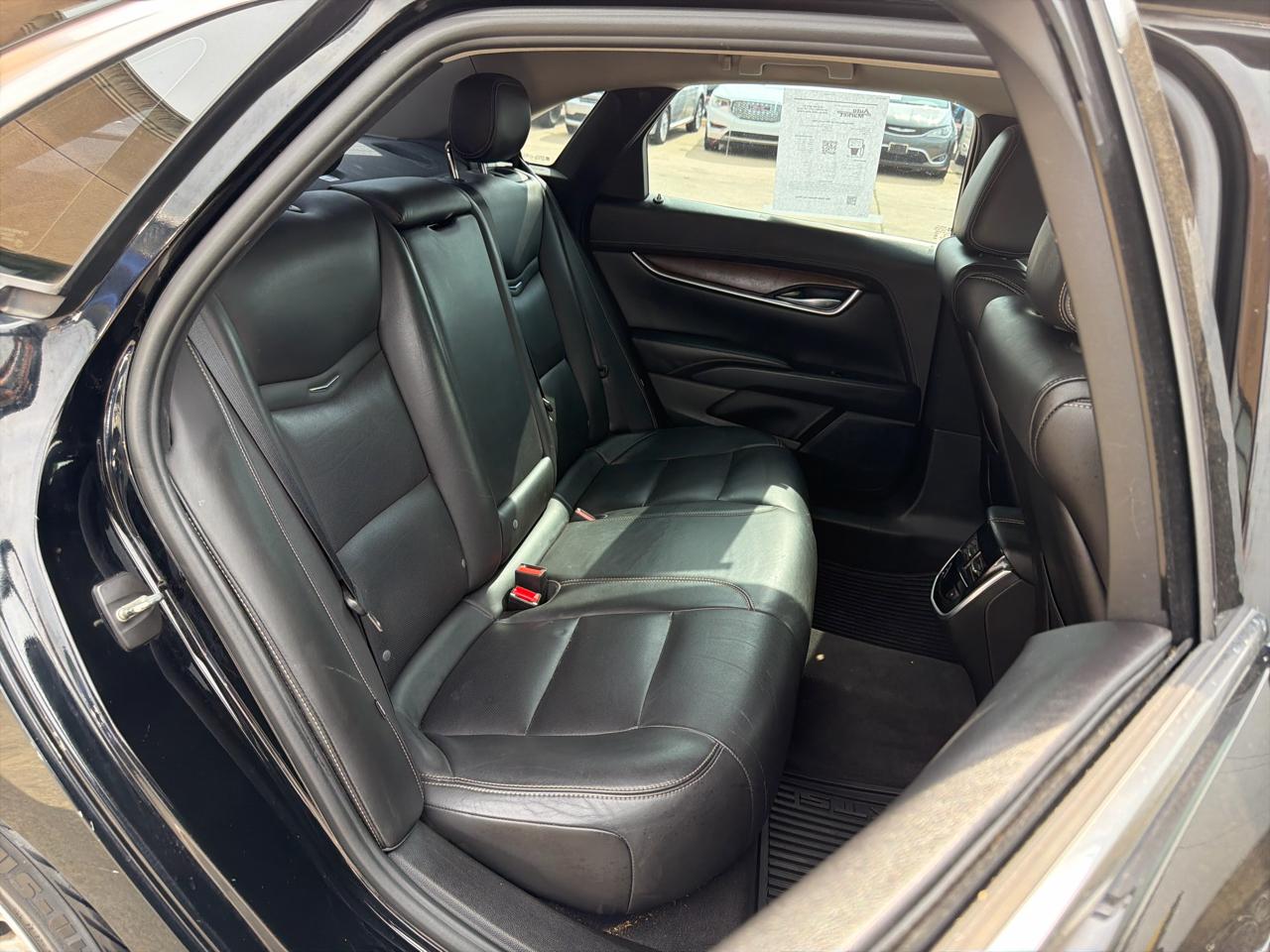Cadillac XTS 4dr Sdn Luxury FWD 2018