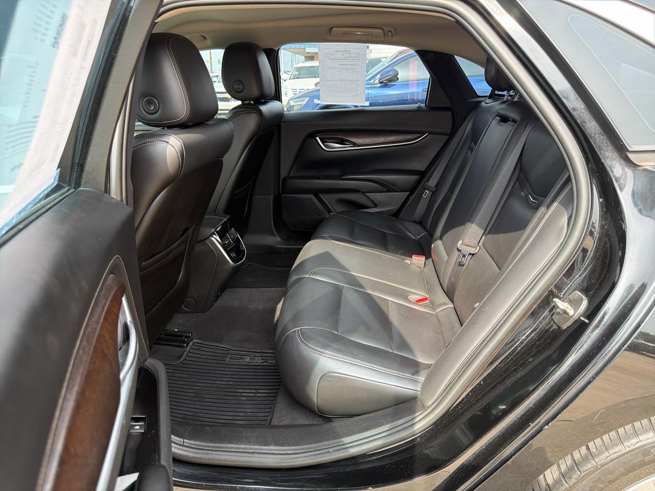 Cadillac XTS 4dr Sdn Luxury FWD 2018