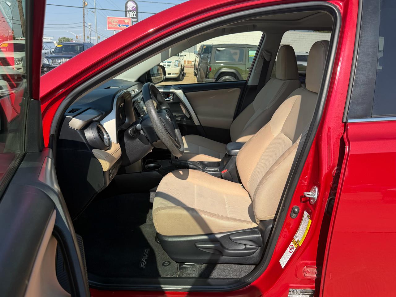 Toyota RAV4 FWD 4dr XLE (Natl) 2015