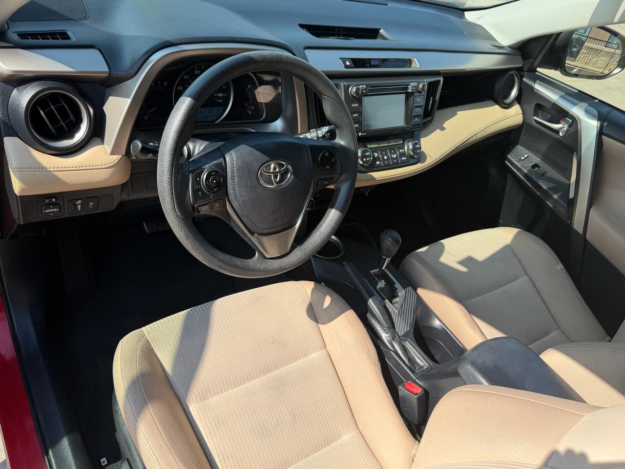 Toyota RAV4 FWD 4dr XLE (Natl) 2015