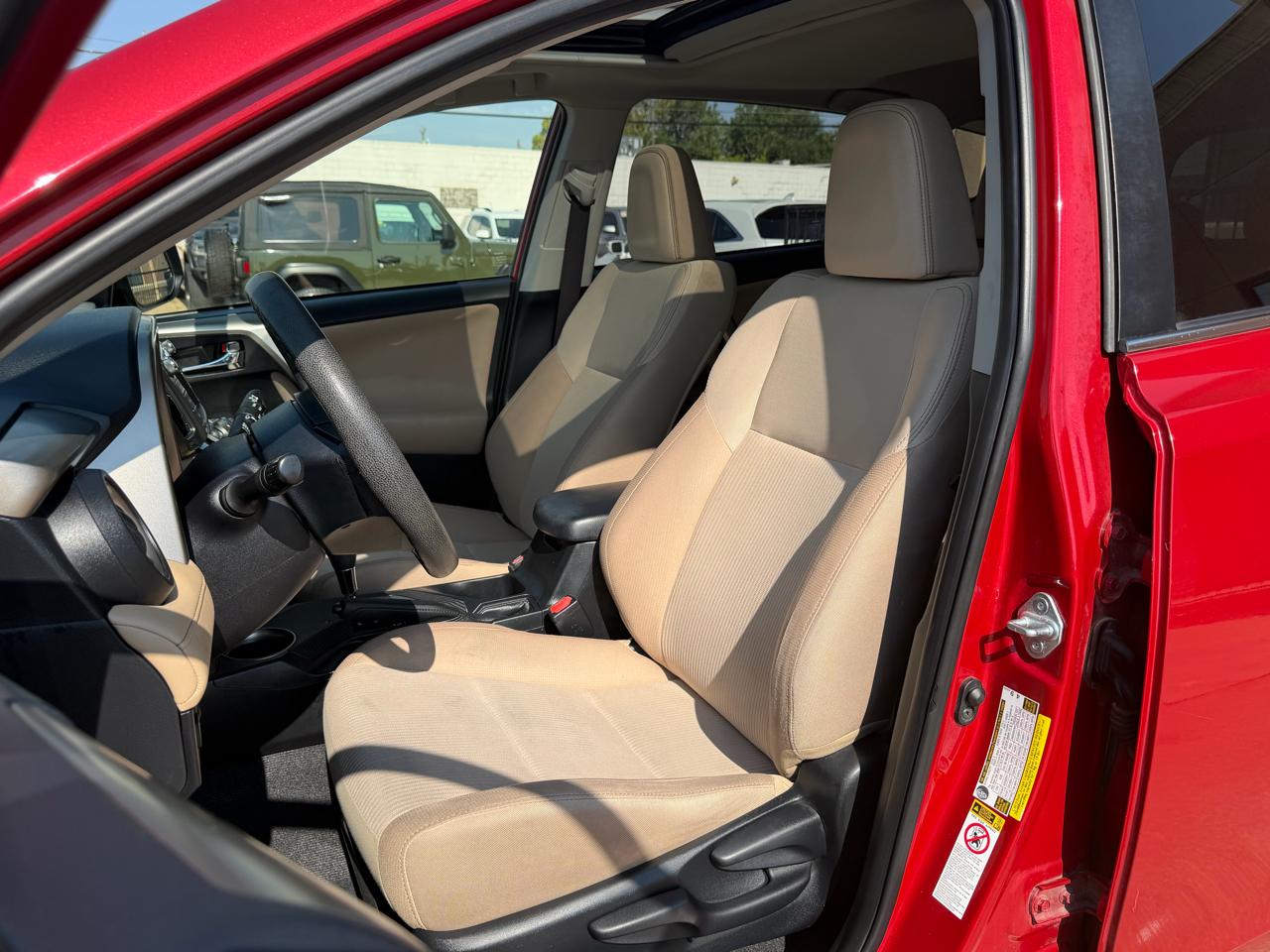 Toyota RAV4 FWD 4dr XLE (Natl) 2015
