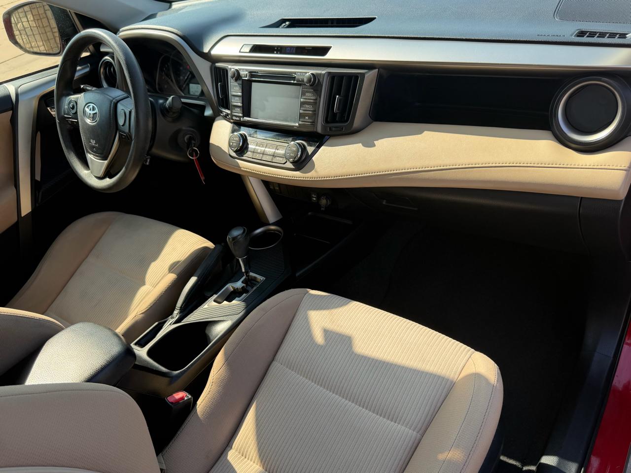 Toyota RAV4 FWD 4dr XLE (Natl) 2015