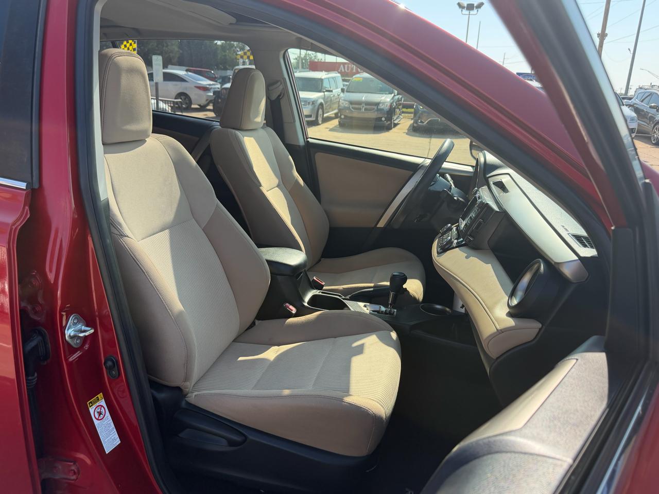 Toyota RAV4 FWD 4dr XLE (Natl) 2015
