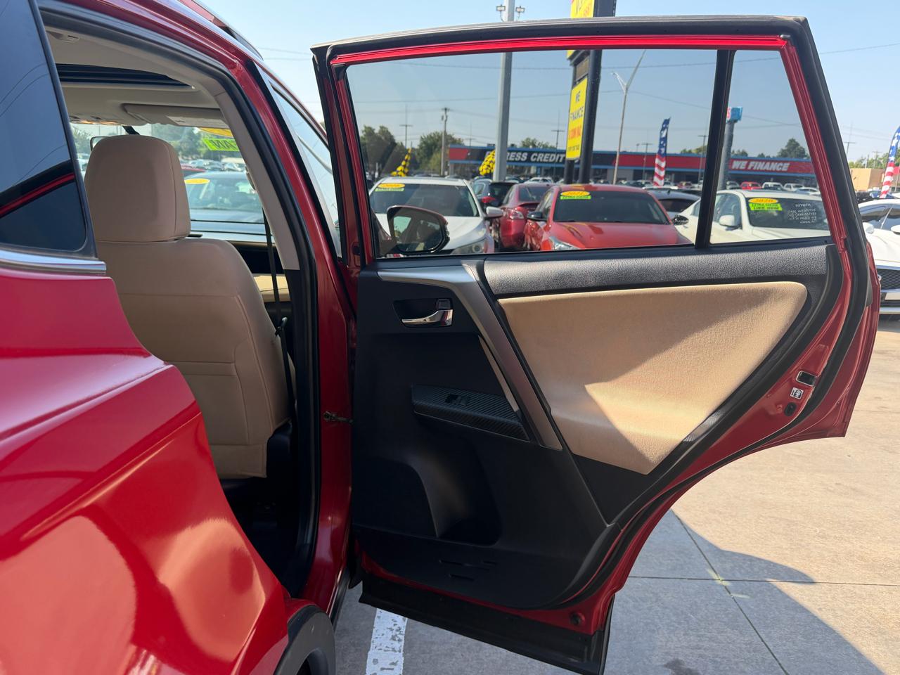 Toyota RAV4 FWD 4dr XLE (Natl) 2015
