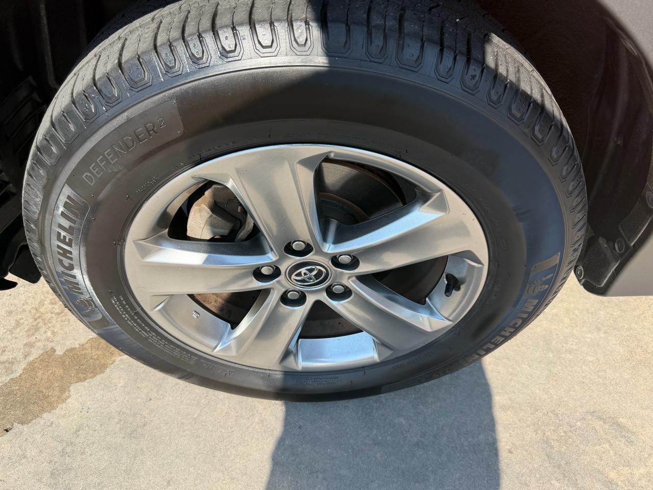 Toyota RAV4 FWD 4dr XLE (Natl) 2015