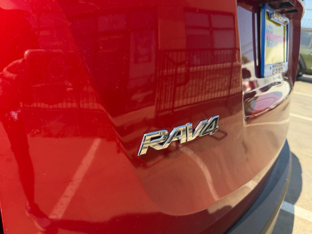 Toyota RAV4 FWD 4dr XLE (Natl) 2015