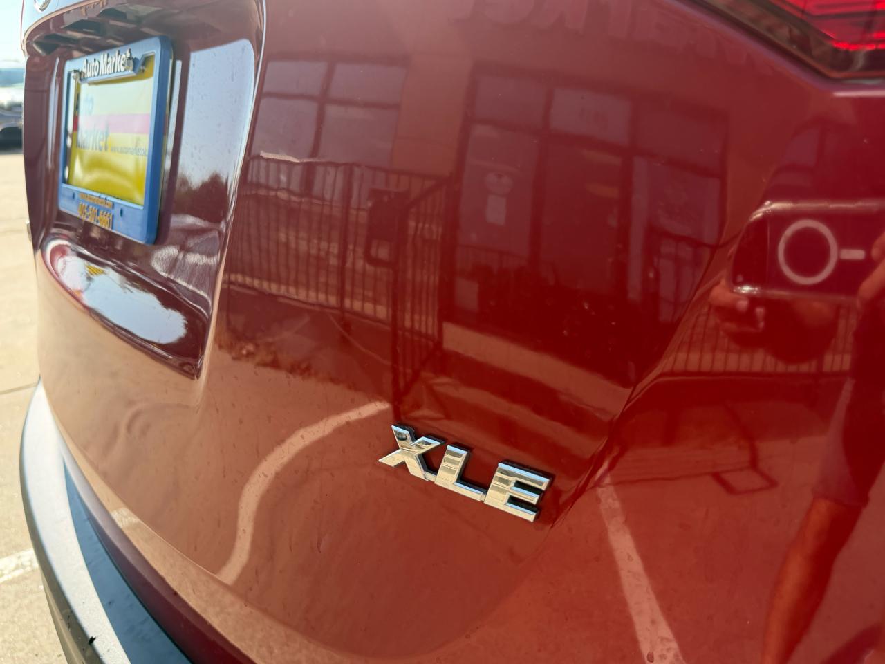 Toyota RAV4 FWD 4dr XLE (Natl) 2015