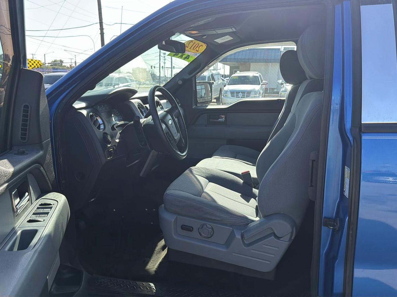 Ford F-150 4WD SuperCab 145" Lariat 2012