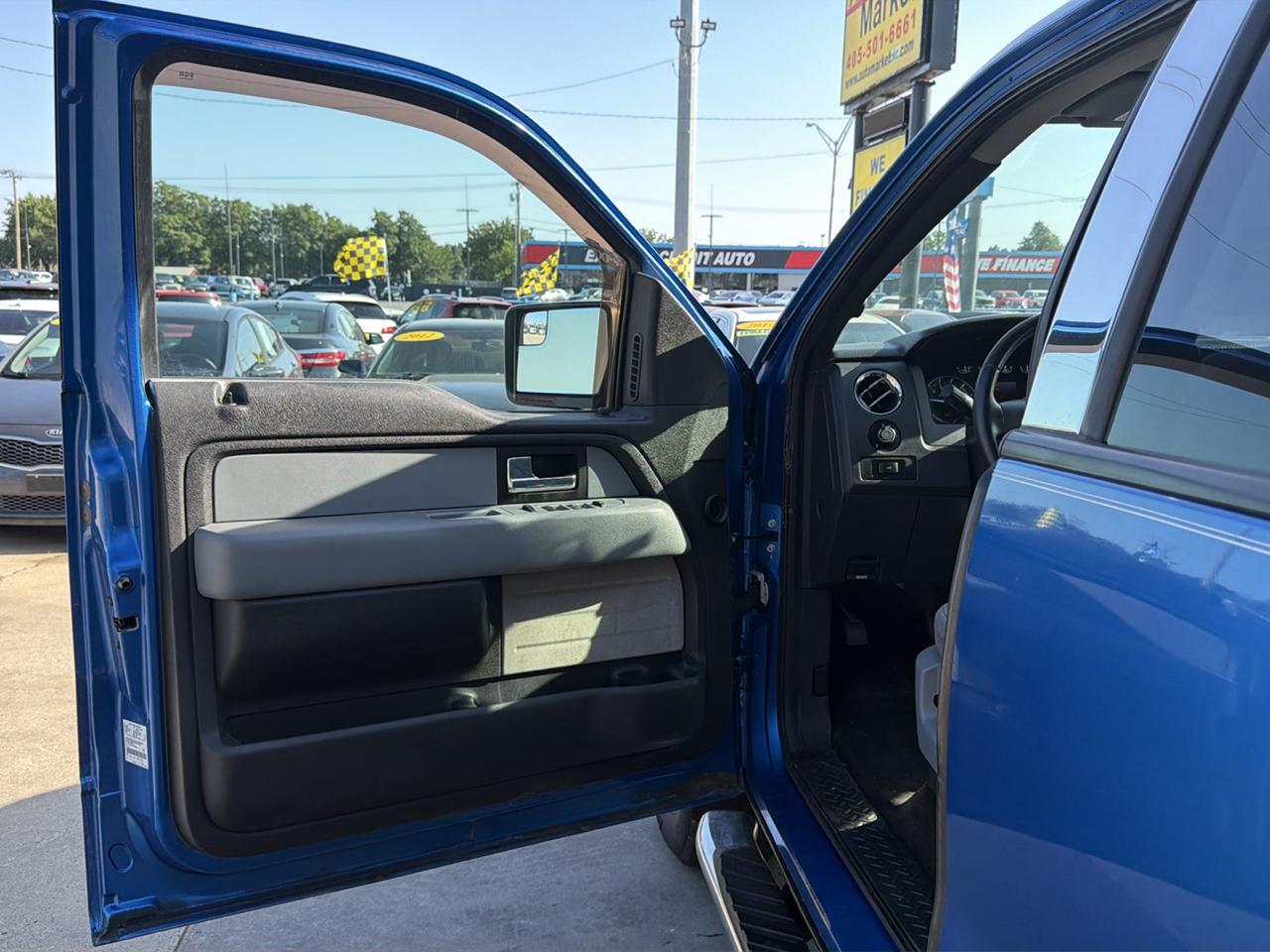 Ford F-150 4WD SuperCab 145" Lariat 2012