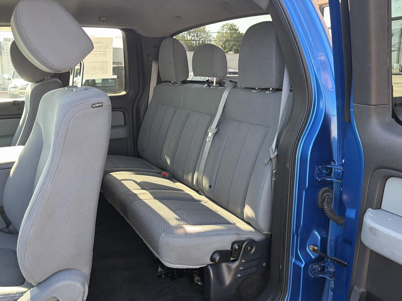 Ford F-150 4WD SuperCab 145" Lariat 2012