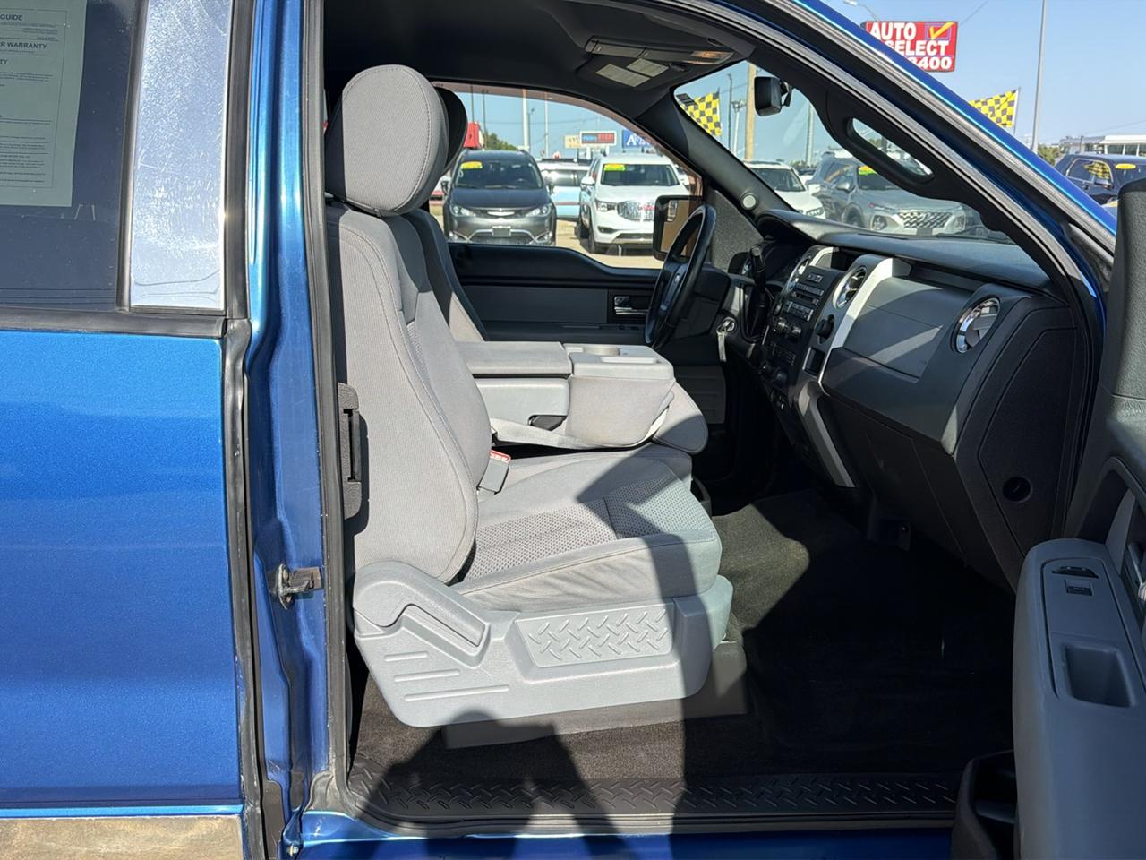 Ford F-150 4WD SuperCab 145" Lariat 2012