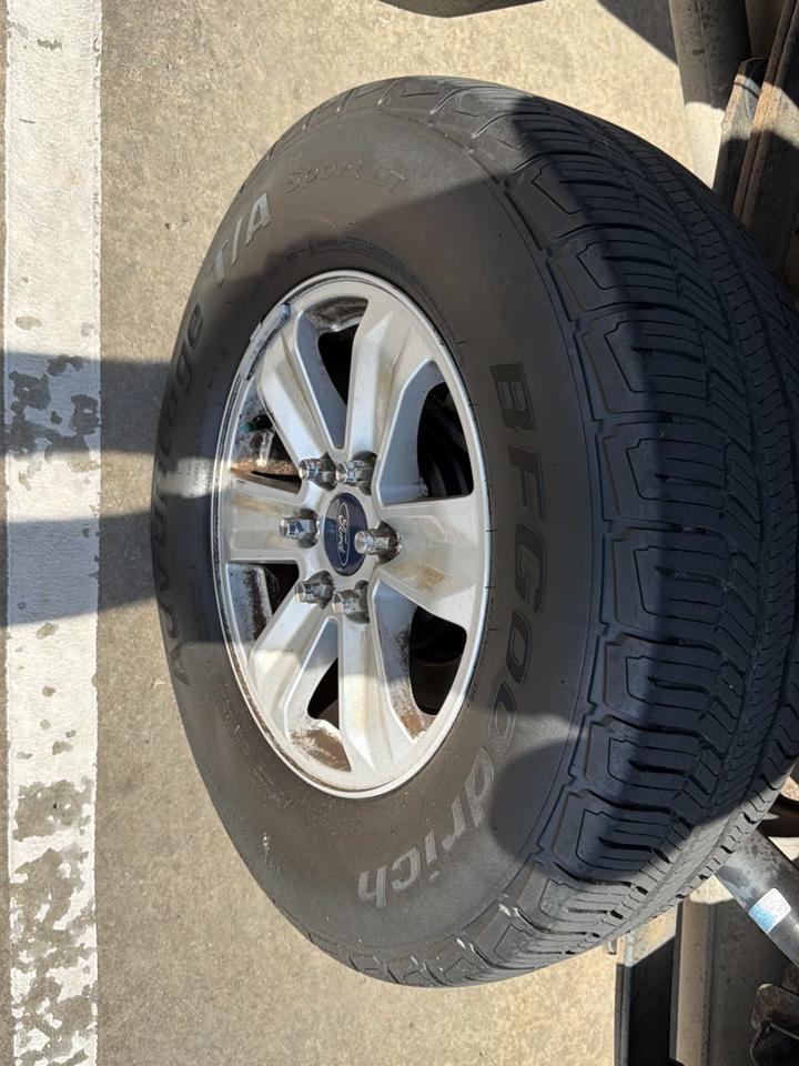 Ford F-150 4WD SuperCab 145" Lariat 2012