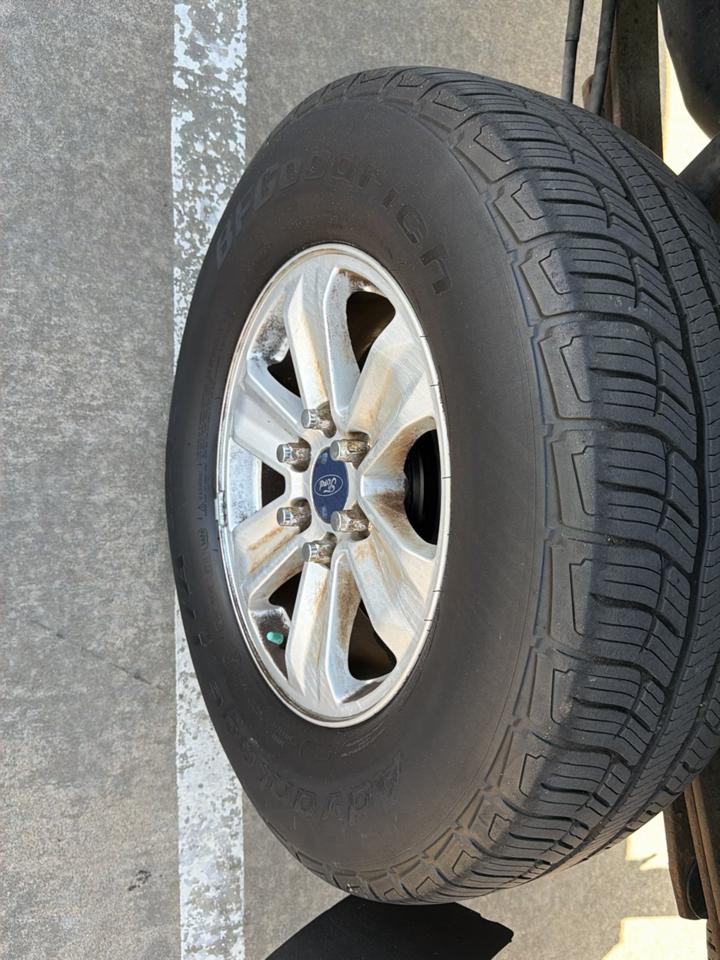 Ford F-150 4WD SuperCab 145" Lariat 2012