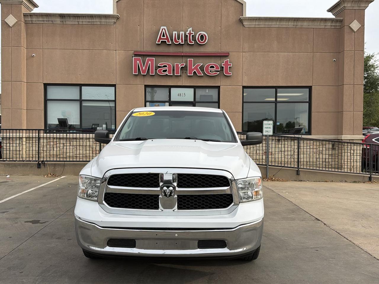 RAM 1500 Classic SLT 4x4 Crew Cab 6'4" Box 2020