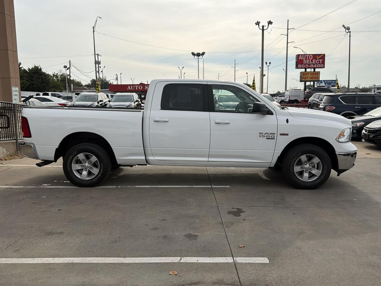 RAM 1500 Classic SLT 4x4 Crew Cab 6'4" Box 2020