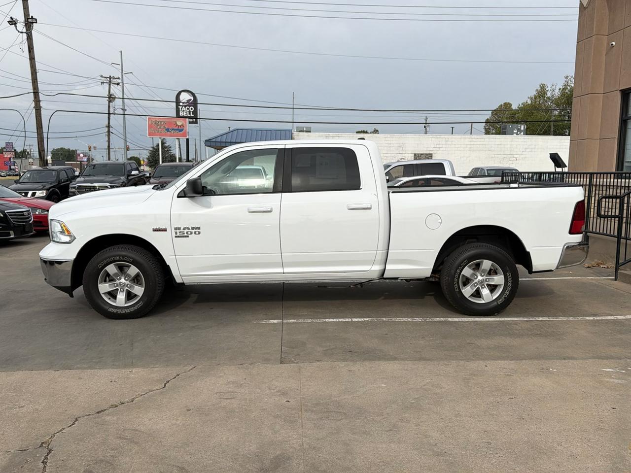 RAM 1500 Classic SLT 4x4 Crew Cab 6'4" Box 2020
