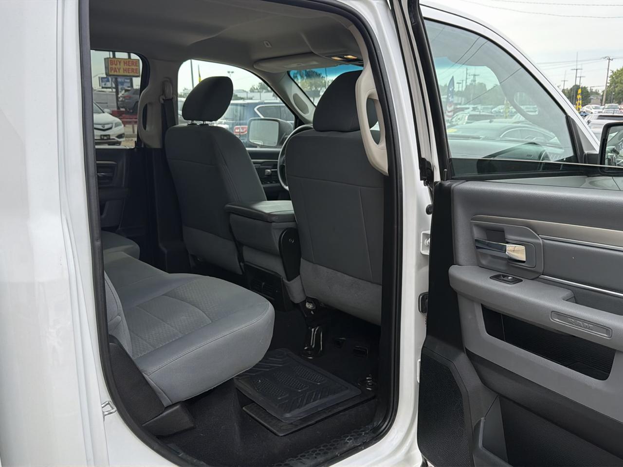 RAM 1500 Classic SLT 4x4 Crew Cab 6'4" Box 2020